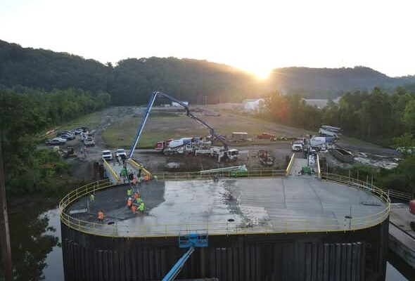 NT Services crews placing structural concrete on the Ashland City barge dock during marine construction