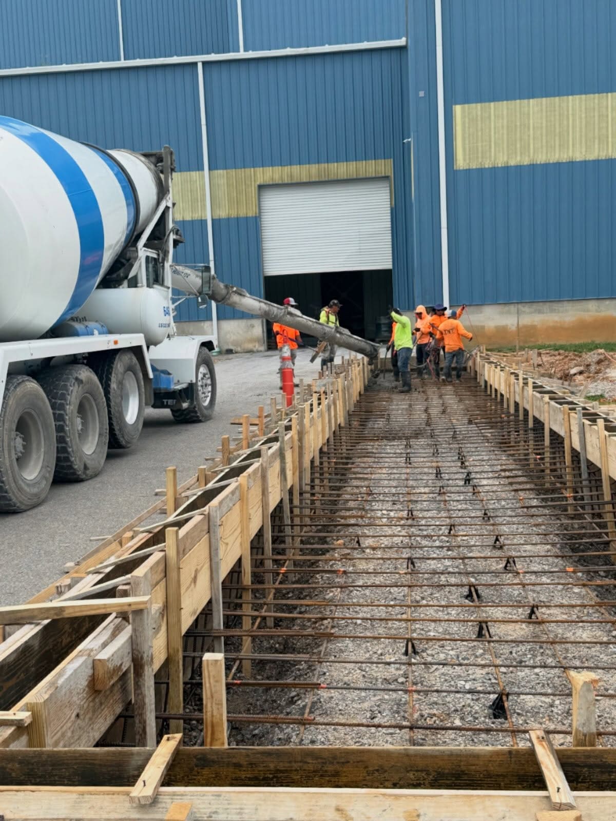 TNT Services pouring concrete on a job in Middle Tennessee